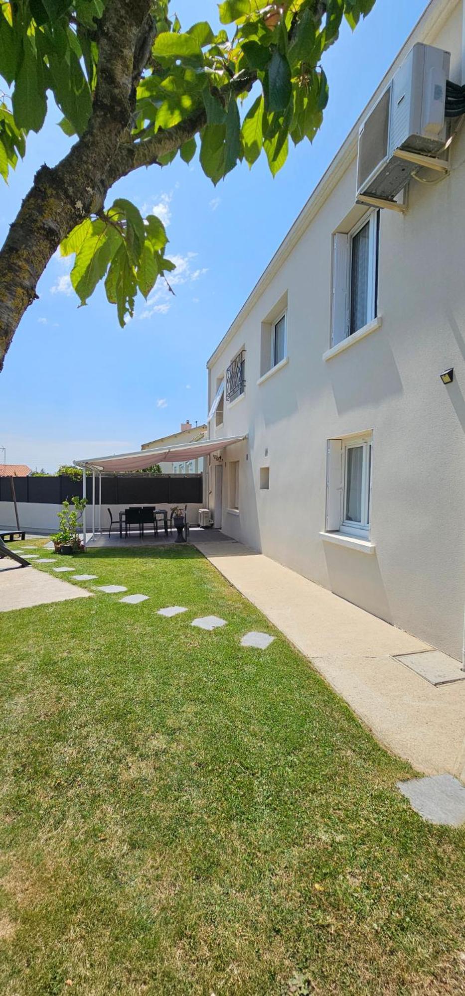 Belle Maison Avec Jardin Rdc T3 De 70M2 Vacances Ou Cure Thermale Rochefort Exterior photo